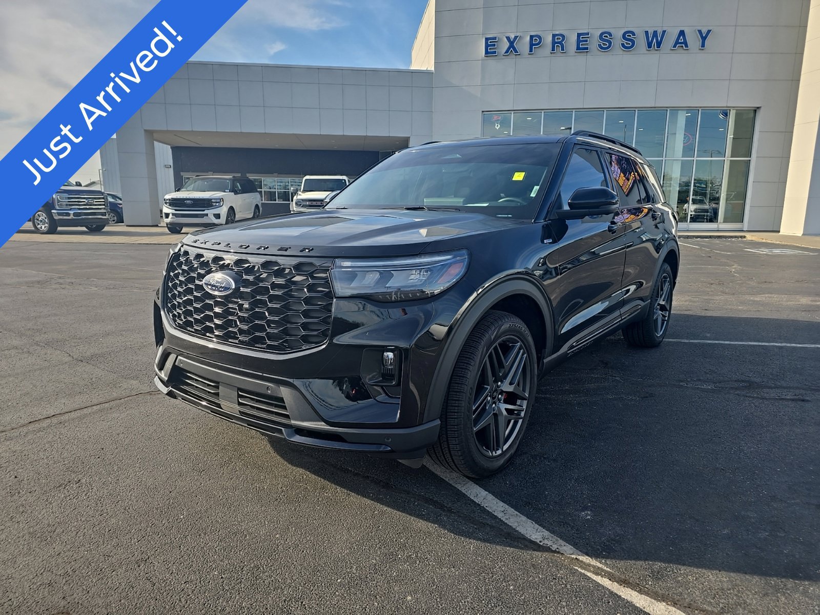 Used 2025 Ford Explorer ST-Line w/ Premium Package AWD/4WD image 1