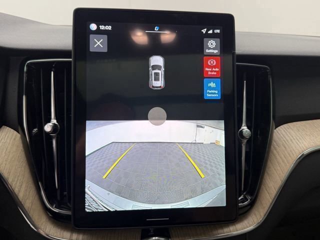 New 2026 Volvo XC60 B5 Core AWD/4WD image 24