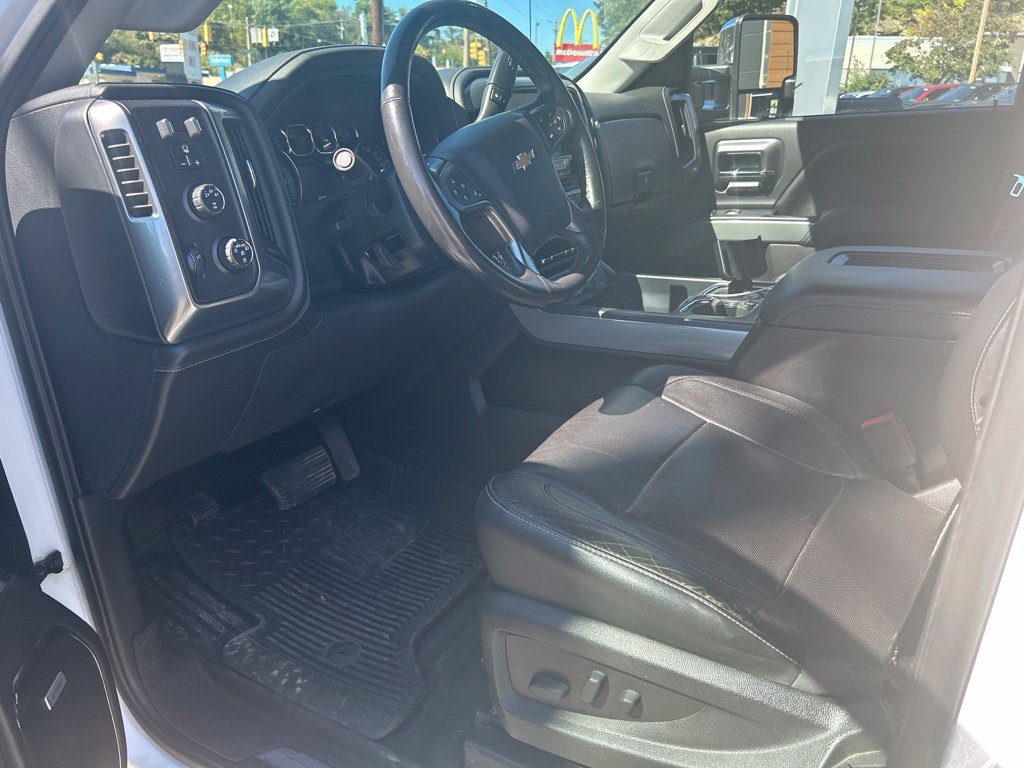 Used 2016 Chevrolet Silverado 2500 LTZ w/ LTZ Plus Package AWD/4WD image 6