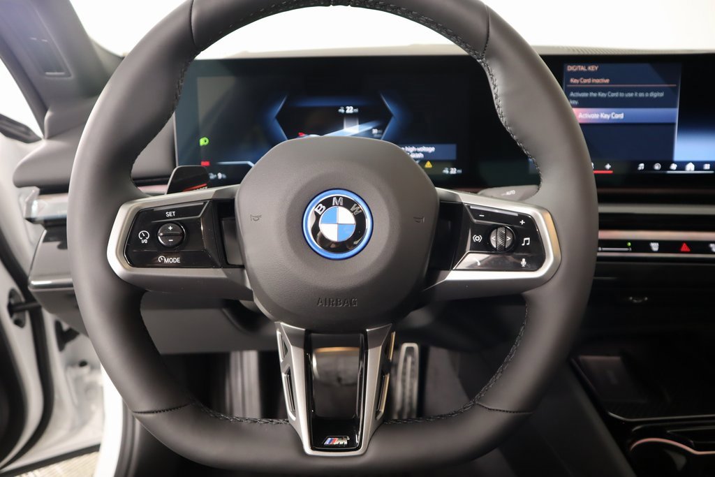 New 2025 BMW i5 xDrive40 w/ M Sport Package image 4