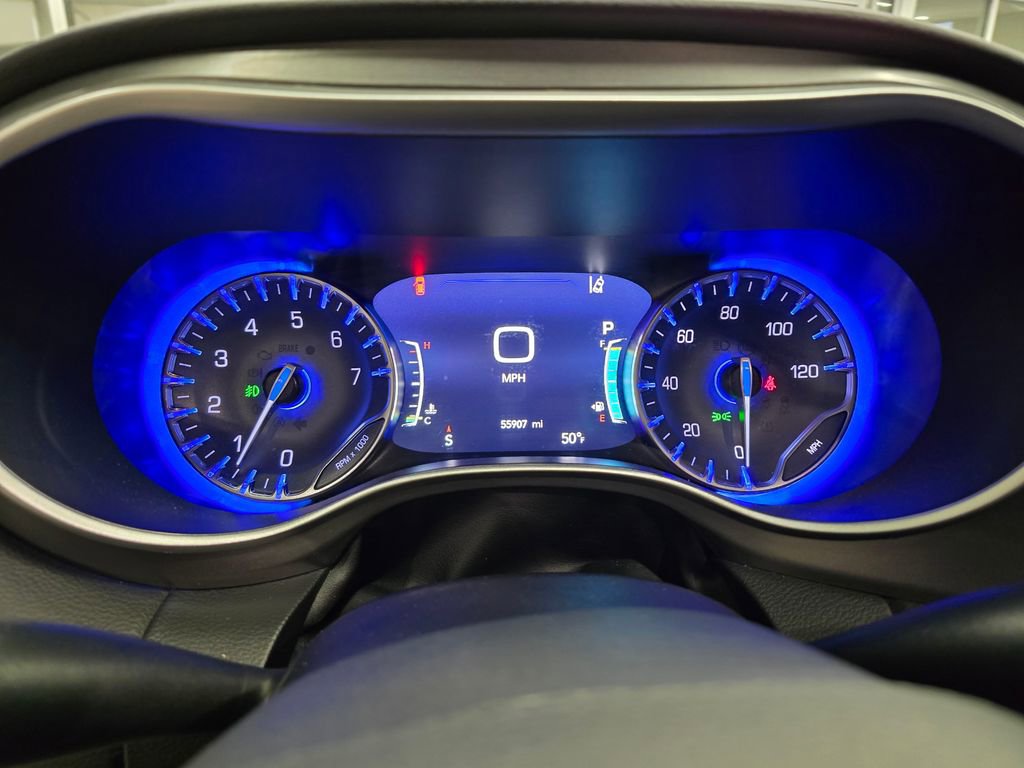 Certified 2024 Chrysler Pacifica Touring-L image 20