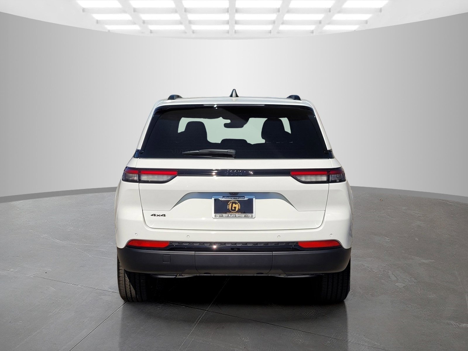 New 2025 Jeep Grand Cherokee Altitude image 5