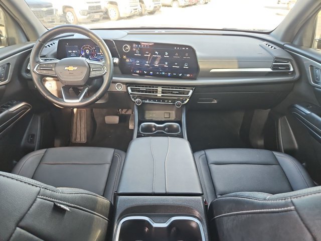 Used 2025 Chevrolet Traverse LT w/ Sun and Wheel Package FWD image 17