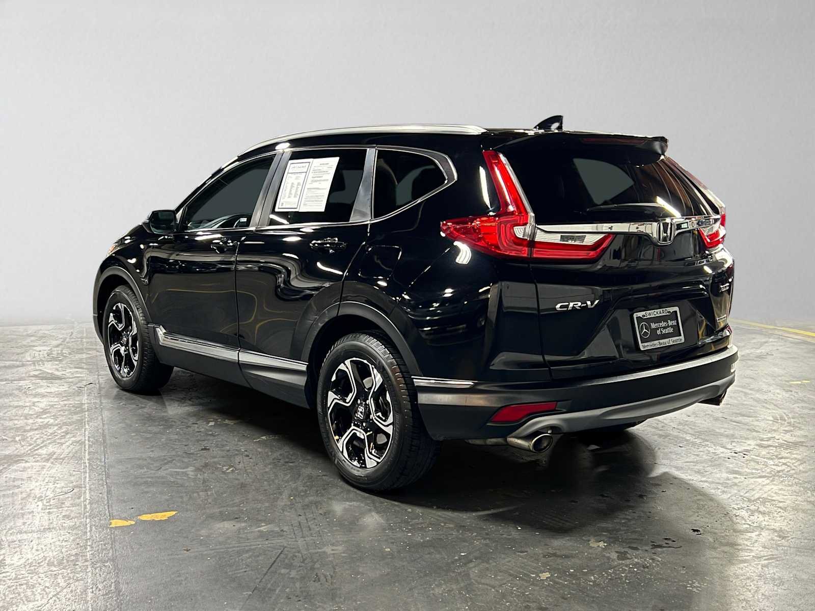 Used 2017 Honda CR-V Touring image 5
