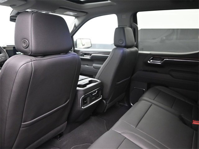 New 2026 GMC Sierra 1500 SLT image 11