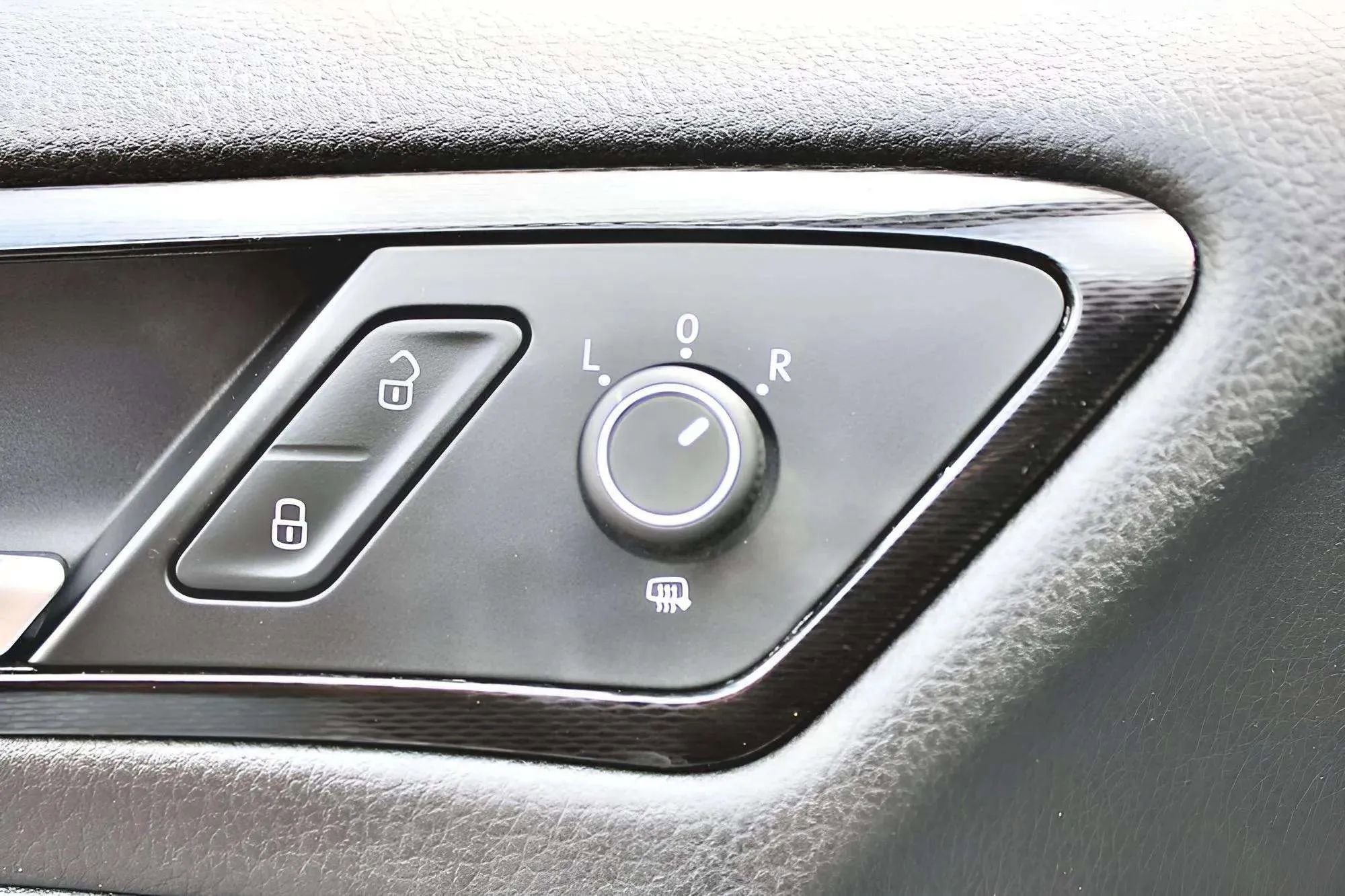 Used 2017 Volkswagen GTI S FWD image 16