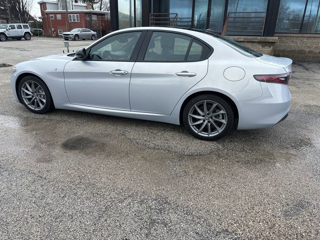 Used 2024 Alfa Romeo Giulia Ti w/ Active Assist Plus Package image 4