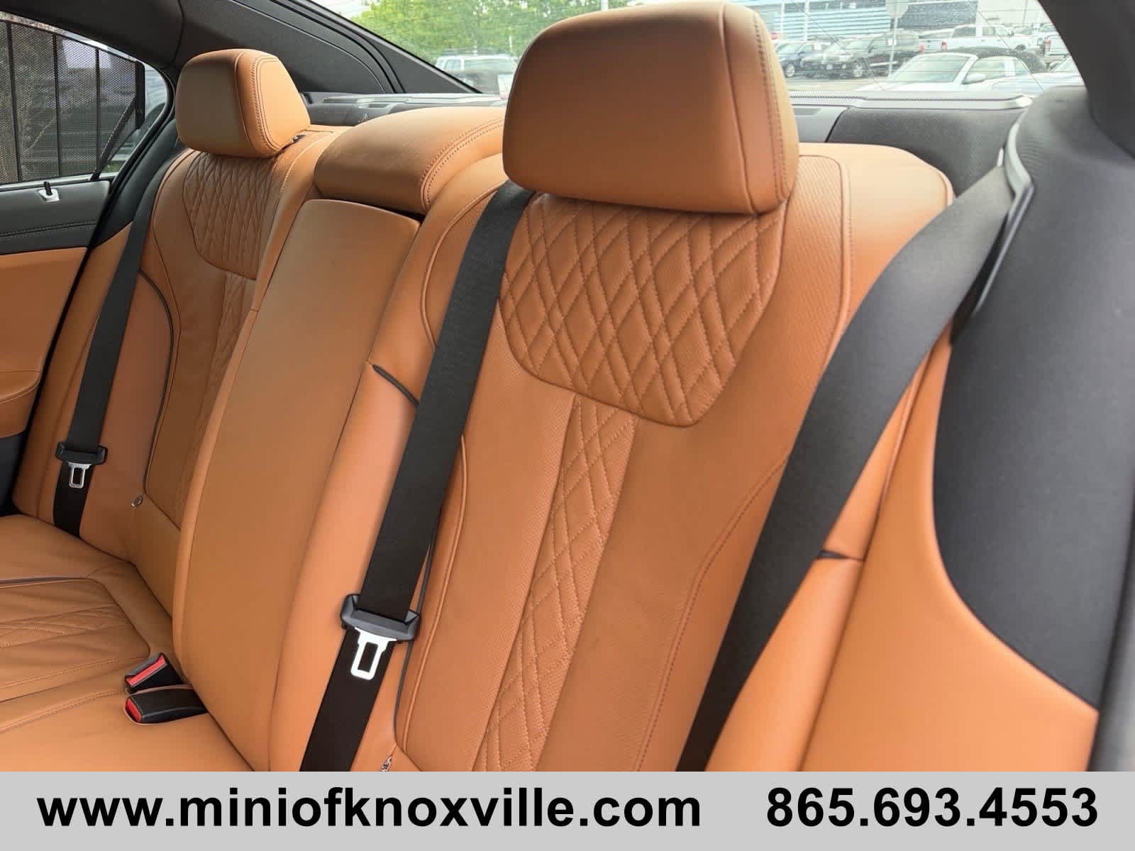 Used 2022 BMW 740i w/ M Sport Package RWD image 14