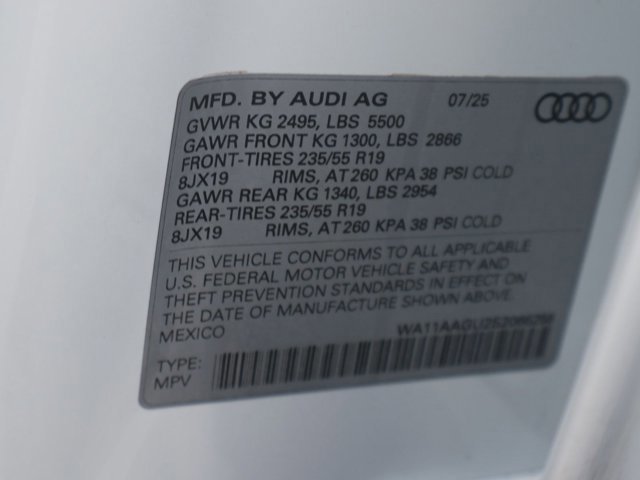Used 2025 Audi Q5 Premium w/ Convenience Package image 30