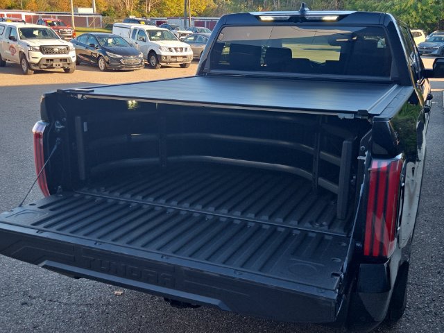 Used 2024 Toyota Tundra Limited AWD/4WD image 15