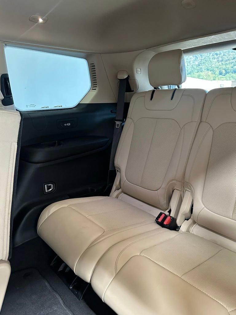 Used 2021 Jeep Grand Cherokee L Limited w/ Luxury Tech Group II image 28