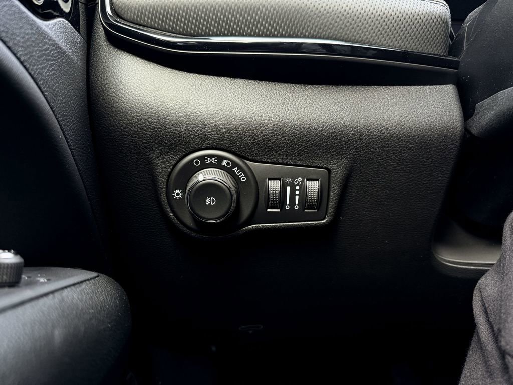New 2026 Jeep Compass Limited w/ Sun, Sound & Navigation Group image 14