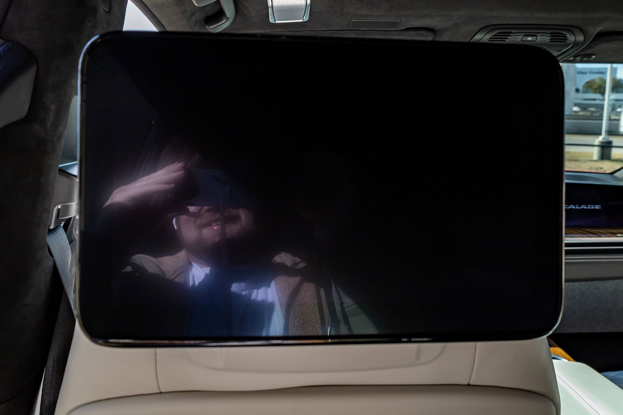 Used 2026 Cadillac Escalade ESV Platinum Sport w/ LPO, ONYX Package image 35