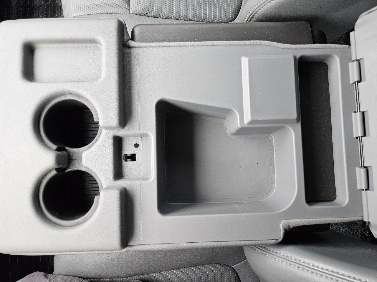 Used 2011 Ford F450 XL w/ PWR Equipment Group image 46