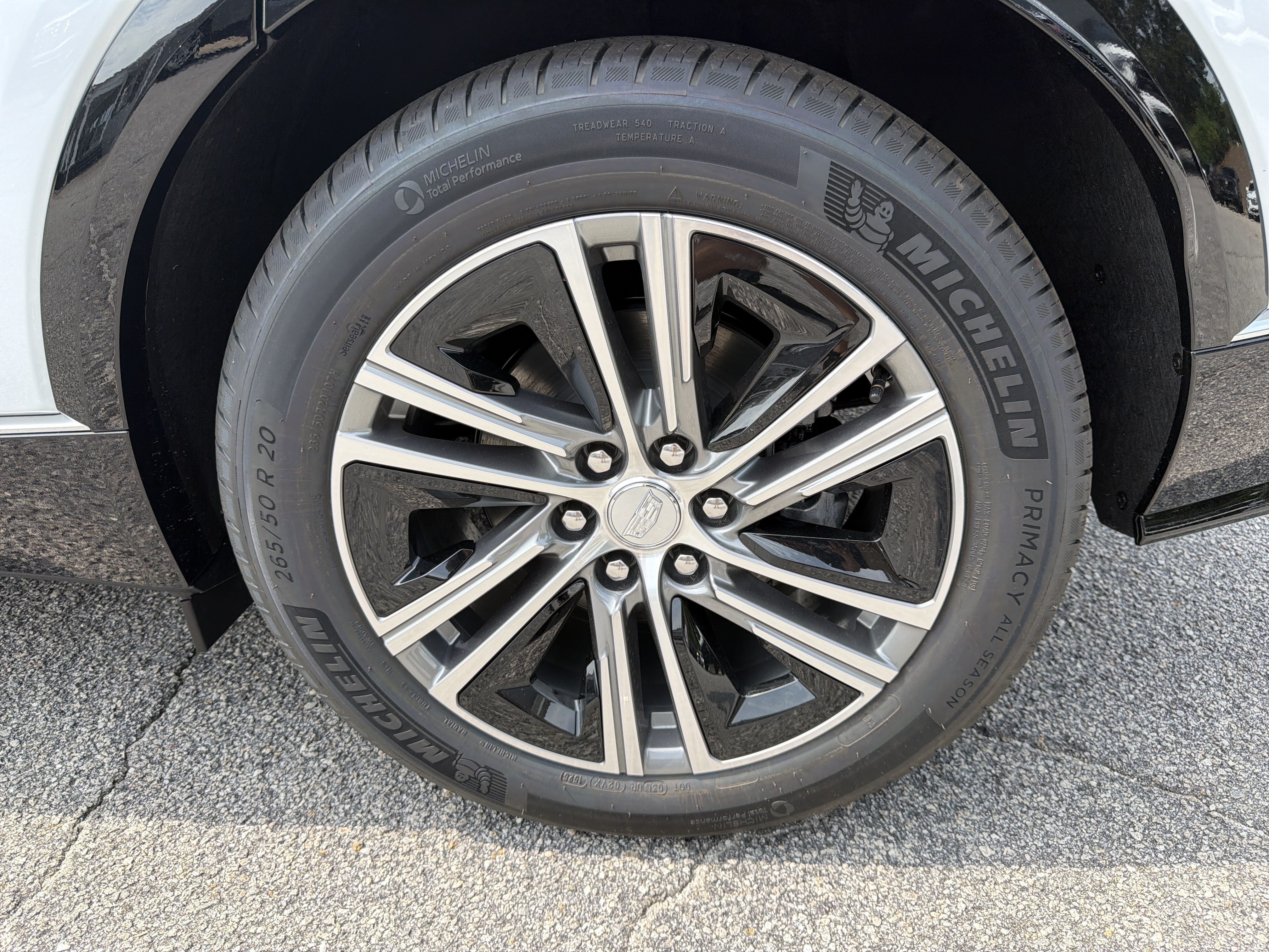 New 2026 Cadillac Lyriq Luxury RWD image 19
