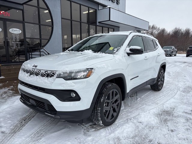 New 2026 Jeep Compass Latitude image 2