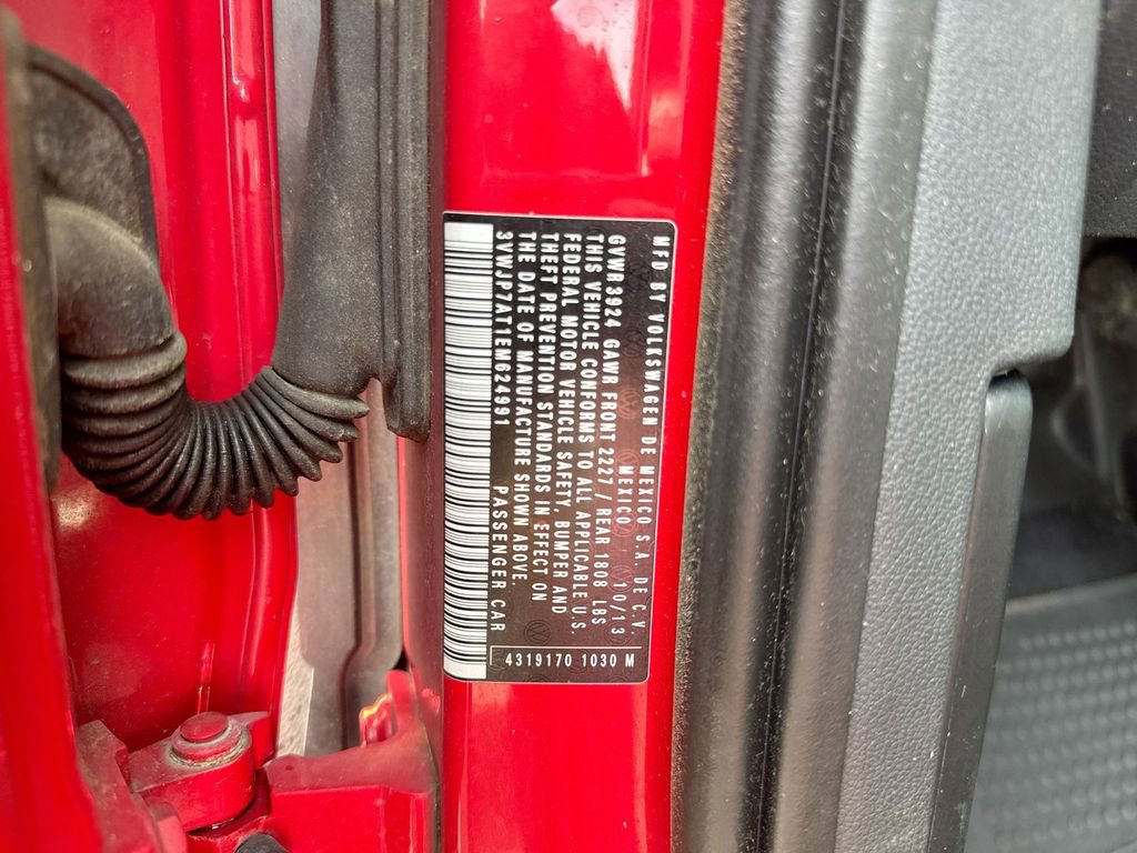 Used 2014 Volkswagen Beetle 2.5 image 27