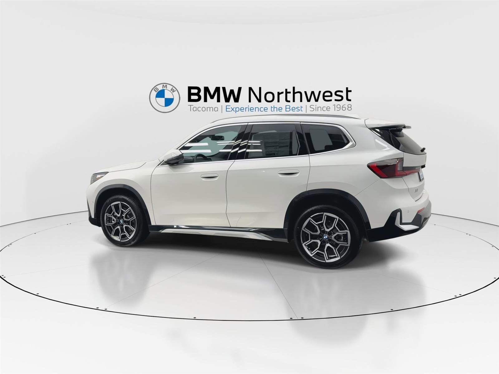 New 2026 BMW X1 xDrive28i w/ Technology Package AWD/4WD image 11