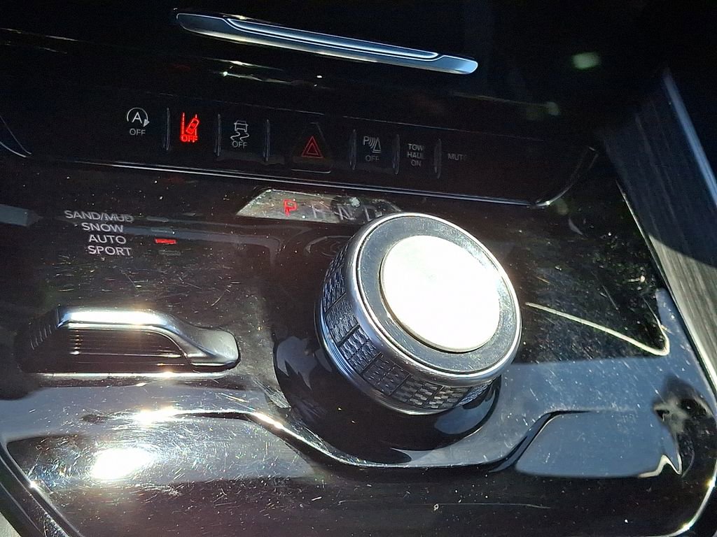 Used 2024 Jeep Wagoneer L Series II w/ Flexible Seating Group image 22