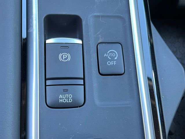 New 2026 Nissan Pathfinder SL image 32