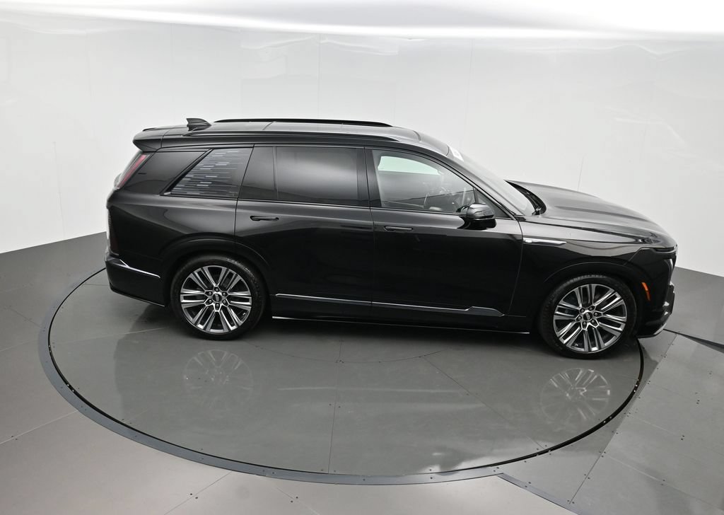 Certified 2026 Cadillac Vistiq Platinum w/ LPO, Floor Liner Package AWD/4WD image 42