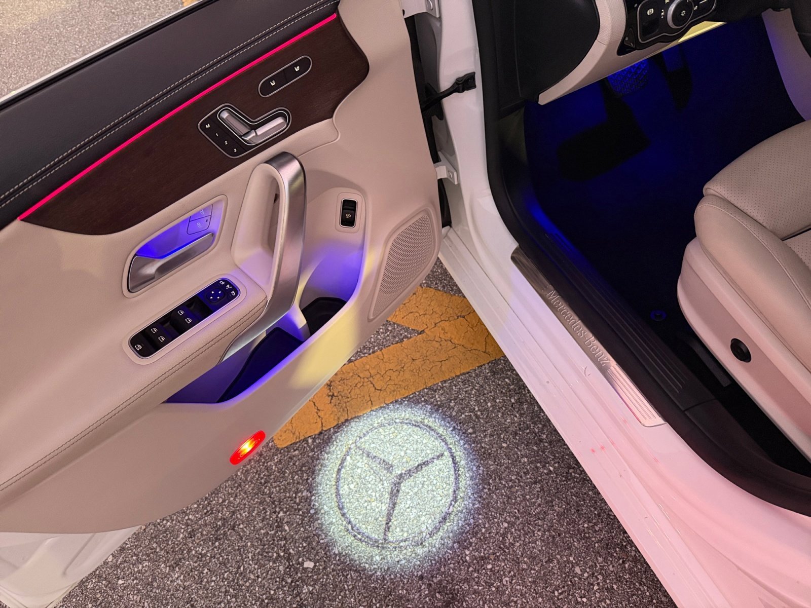 Used 2022 Mercedes-Benz CLA 250 image 28