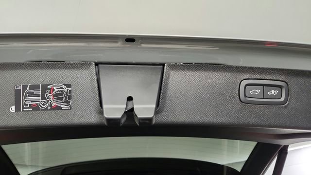 New 2026 Volvo XC90 T8 Ultra w/ Protection Package Premier AWD/4WD image 48