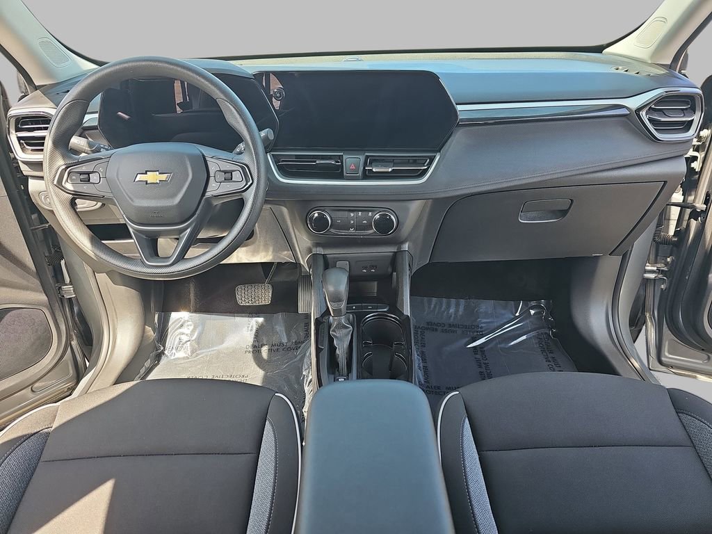 Certified 2024 Chevrolet TrailBlazer LS w/ LS Convenience Package FWD image 11