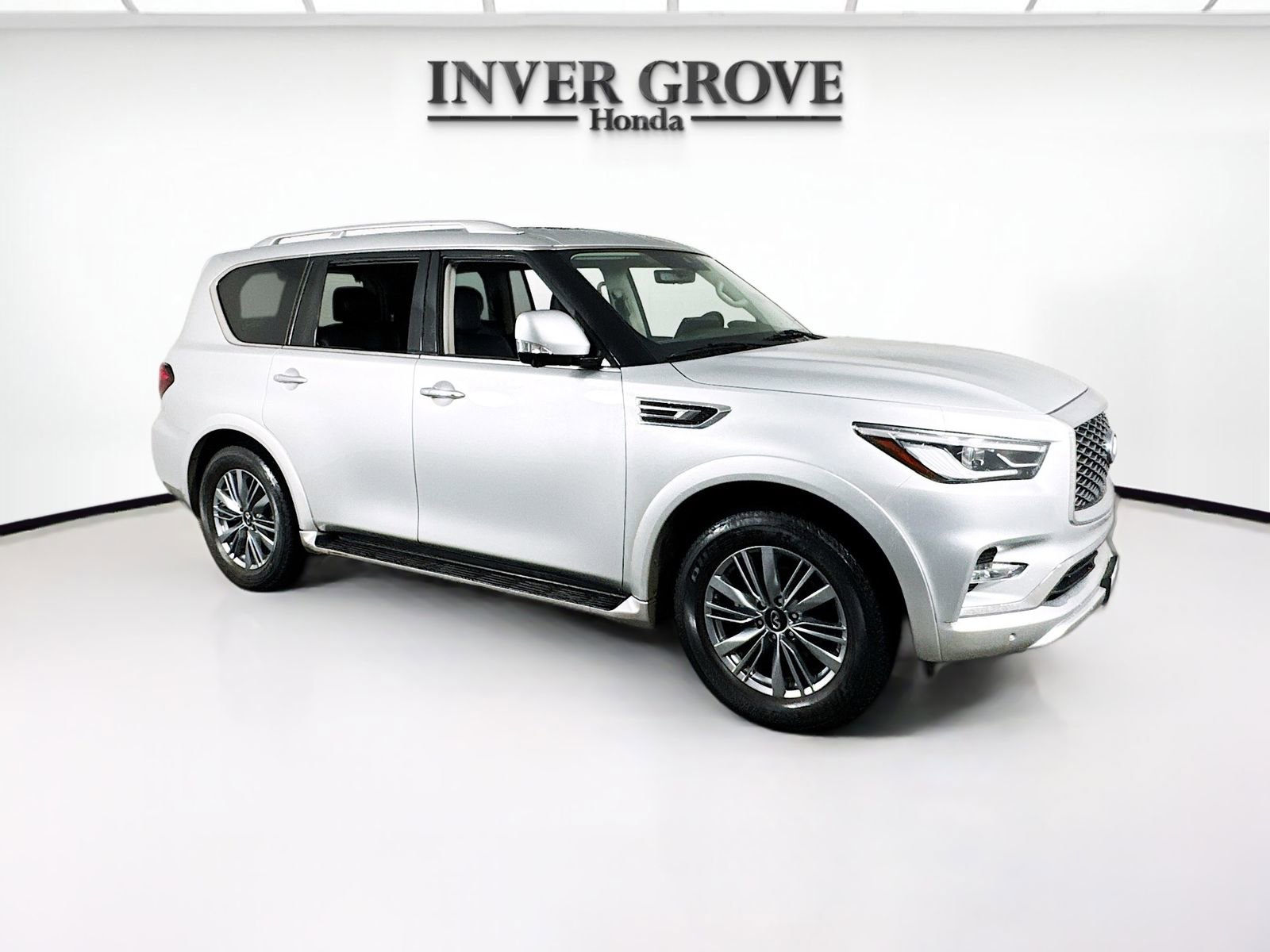 Used 2022 INFINITI QX80 Luxe image 3