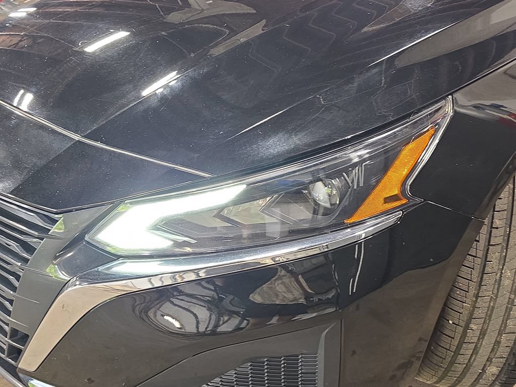 Used 2024 Nissan Altima 2.5 SV FWD image 29