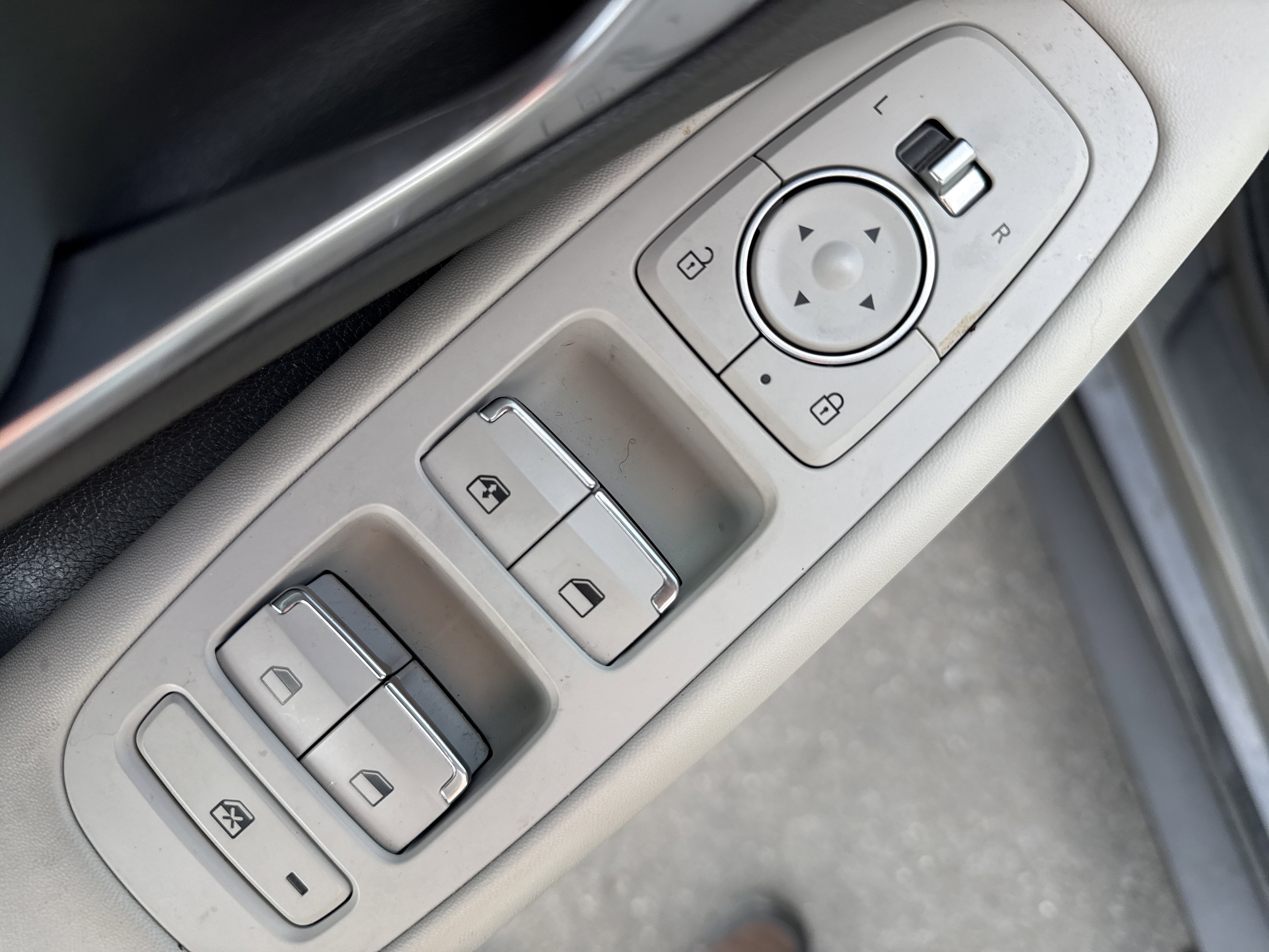 Used 2023 Hyundai Sonata SE image 6