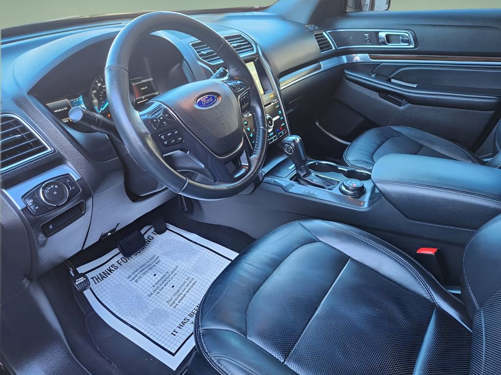 Used 2018 Ford Explorer Limited image 10
