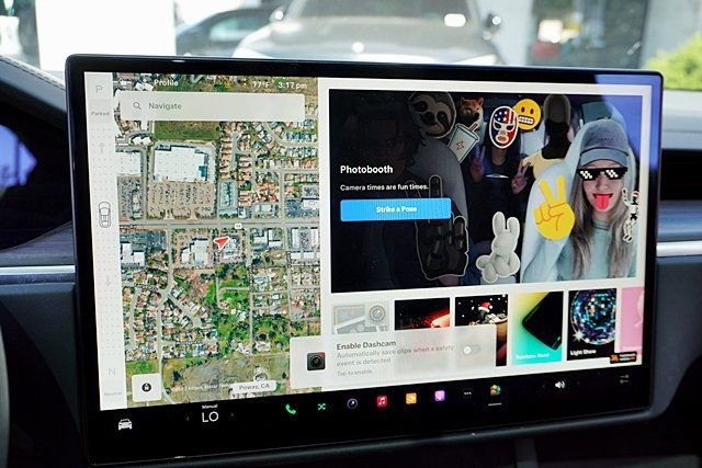 Used 2023 Tesla Model X AWD/4WD image 31