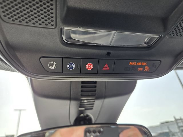 Used 2024 Chevrolet Traverse LT FWD image 35