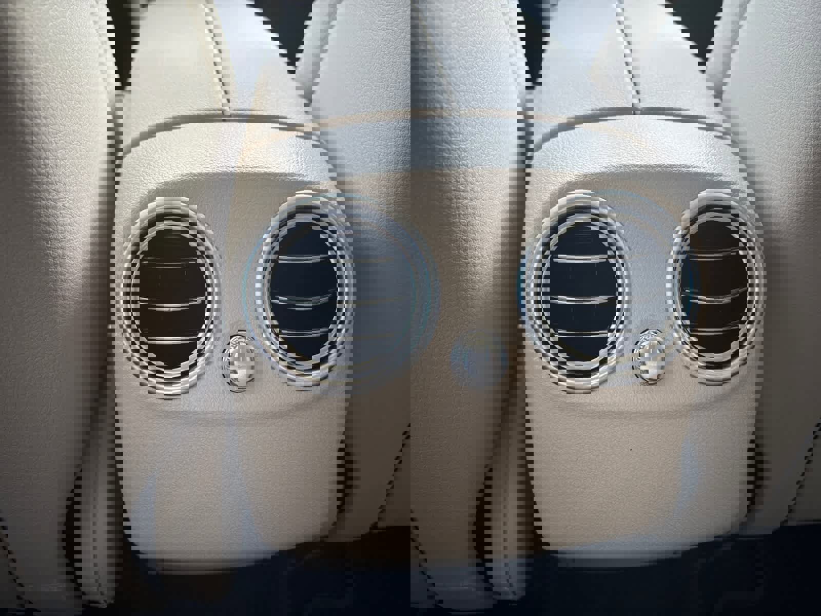 Used 2022 Mercedes-Benz GLC 300 4MATIC image 12