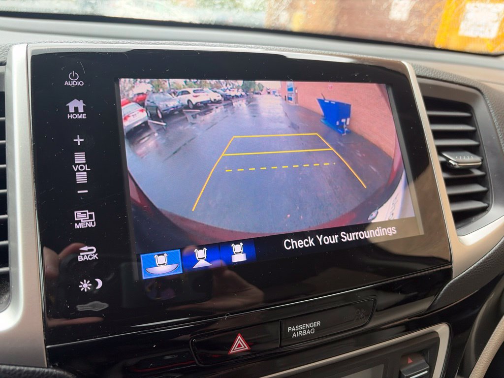 Used 2018 Honda Pilot Touring image 26