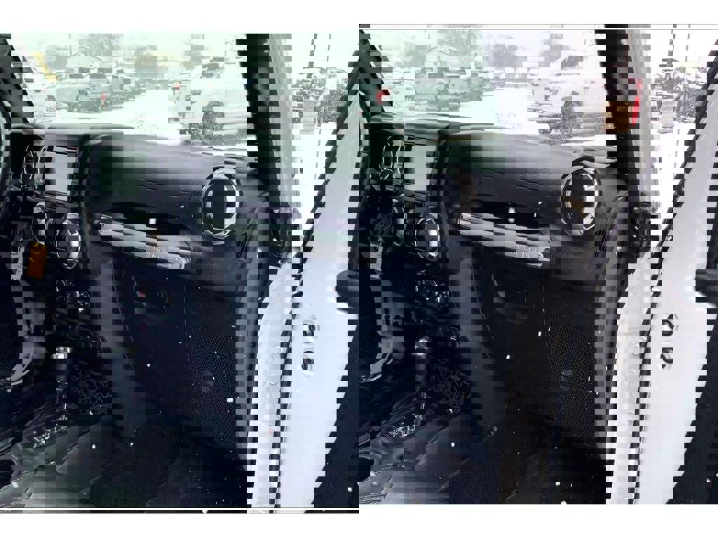 Used 2017 Jeep Wrangler Unlimited Sahara w/ LED Lighting Group image 16