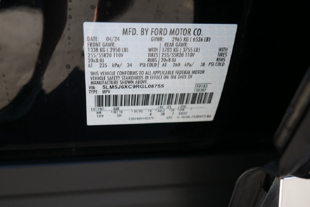 Used 2024 Lincoln Aviator AWD w/ Premium Package image 31