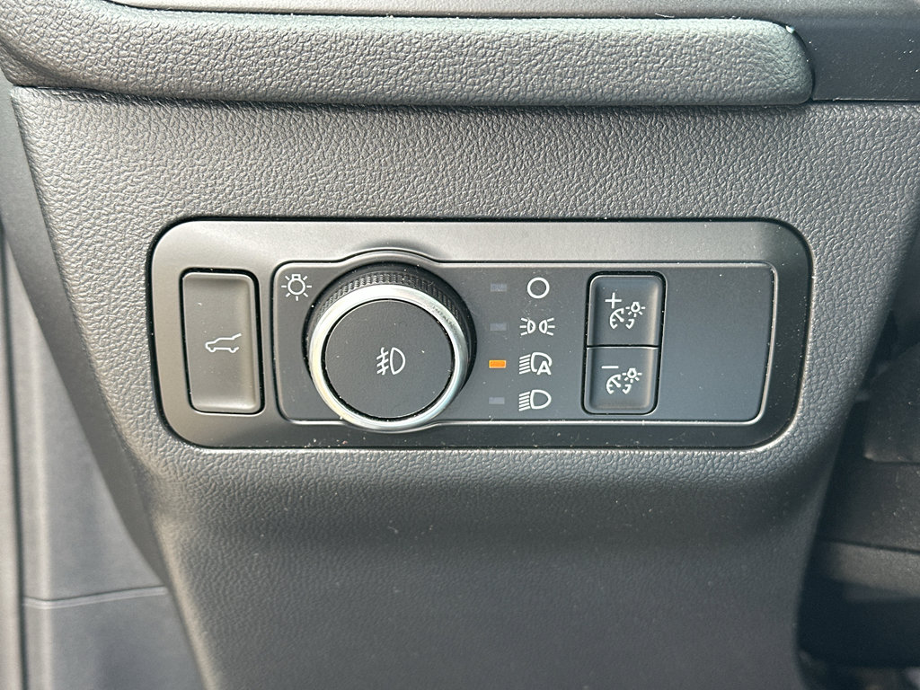 Used 2024 Ford Escape Platinum image 24