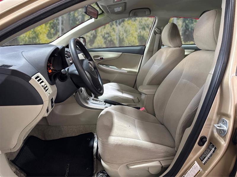 Used 2011 Toyota Corolla LE FWD image 9