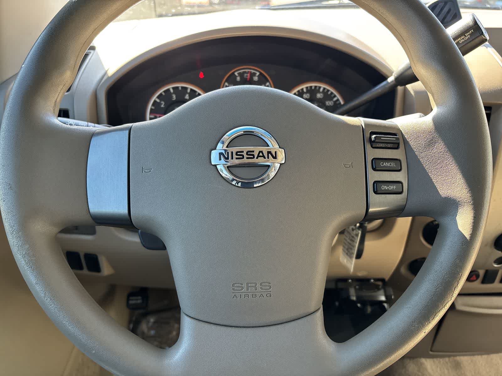 Used 2009 Nissan Titan SE AWD/4WD image 12