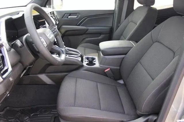 New 2026 GMC Canyon Elevation w/ Convenience Package image 9