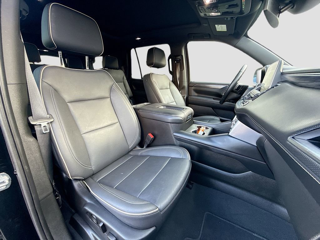 Used 2023 GMC Yukon SLT image 31