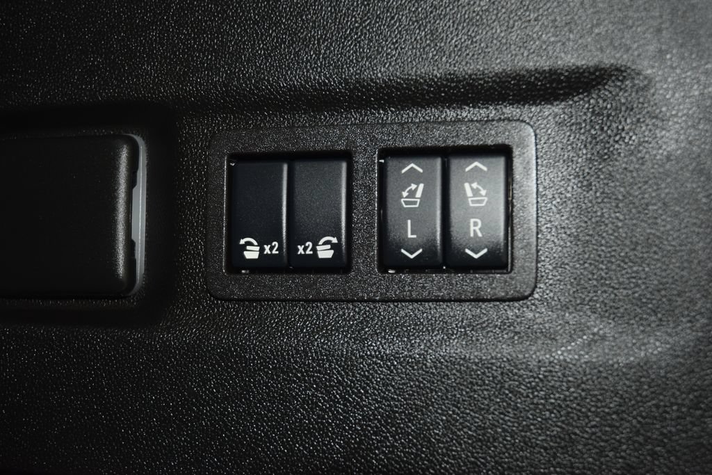 Used 2024 GMC Yukon XL Denali w/ Max Trailering Package AWD/4WD image 27