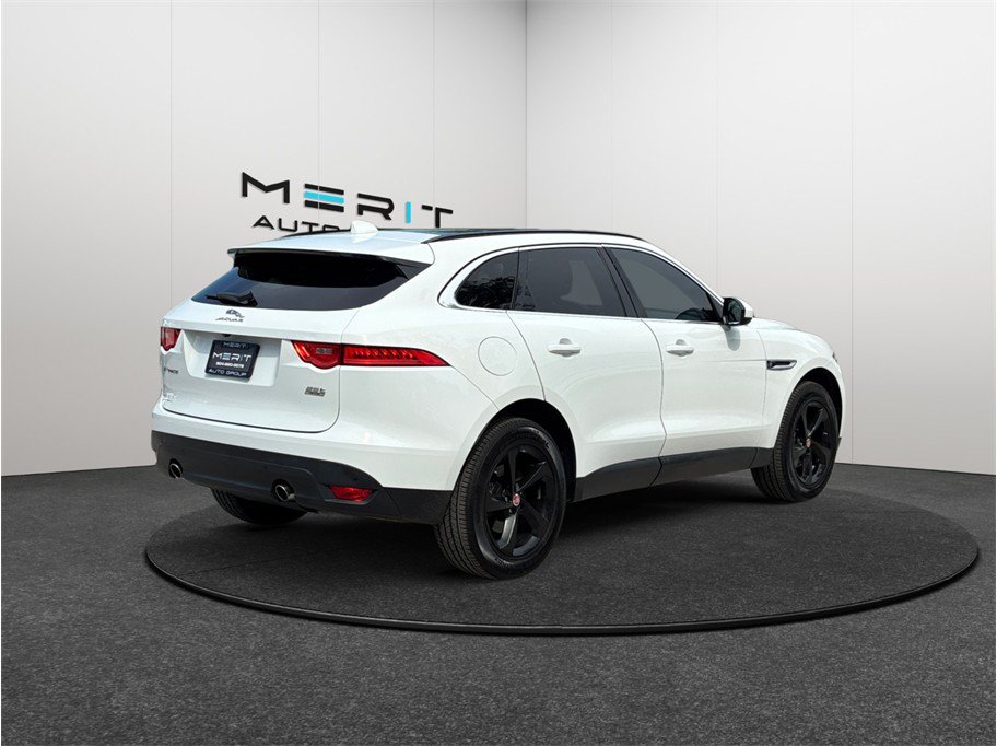 Used 2019 Jaguar F-PACE Premium AWD/4WD image 9