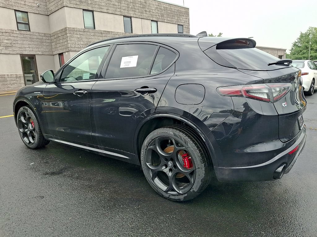New 2026 Alfa Romeo Stelvio Sprint w/ Convenience Package AWD/4WD image 4