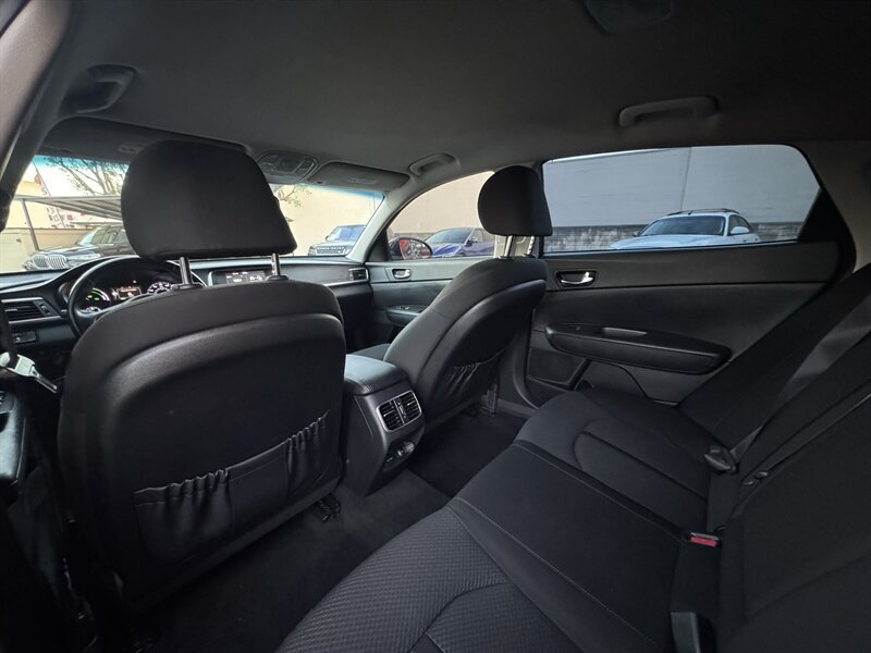 Used 2018 Kia Optima Premium w/ Convenience Package FWD image 31
