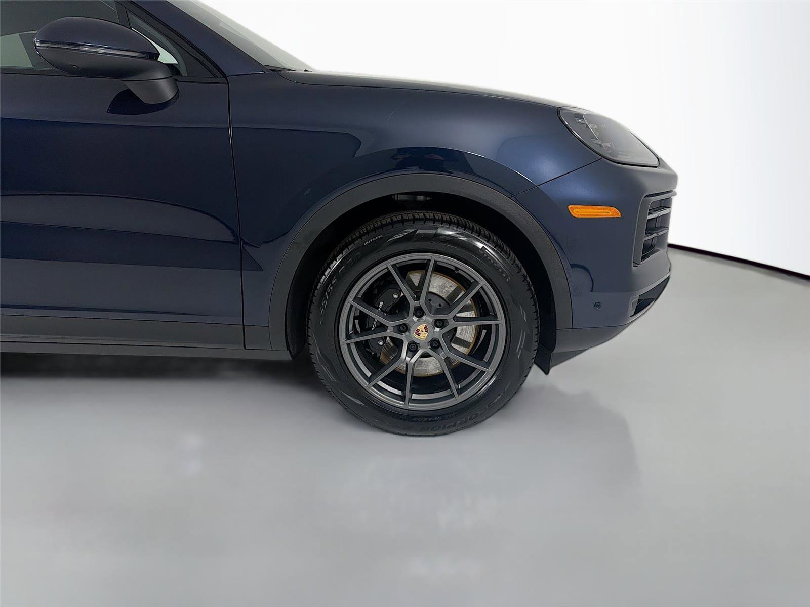 Certified 2025 Porsche Cayenne Coupe AWD/4WD image 28