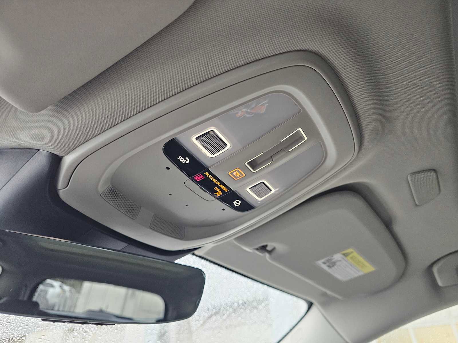 Certified 2025 Volvo V60 B5 Cross Country Plus image 30