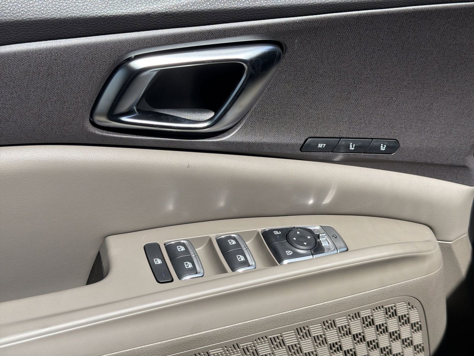 New 2026 Kia Carnival EX FWD image 37